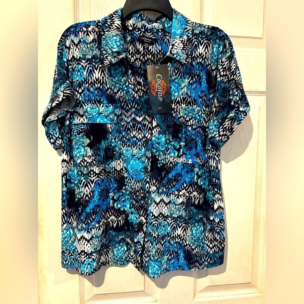 NWOT Cocomo Collared Floral Design Blouse with Cuffed Short Sleeves